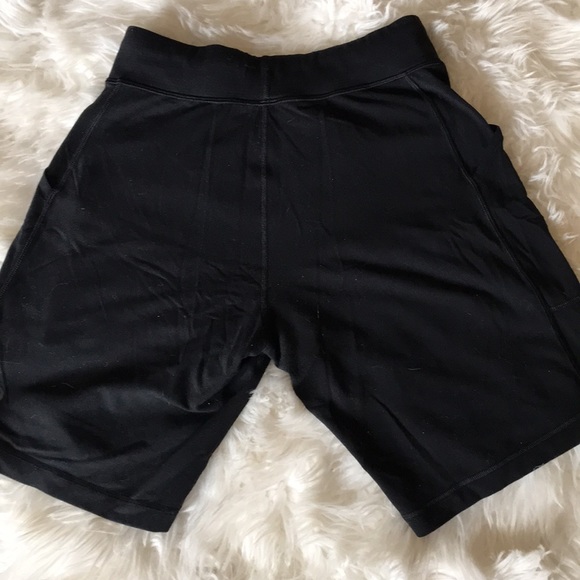 Men’s Lululemon shorts 9” - Picture 2 of 5